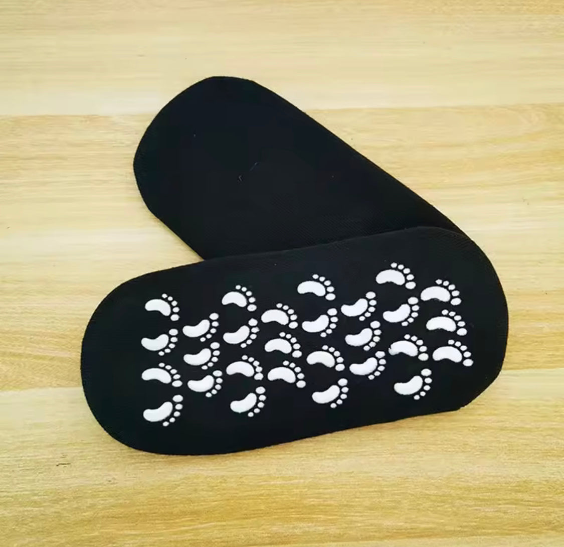 Foot Spa Gel Moisturising Anti Cracked Socks, Feet Care Protector, Full Length Silicone Foot Protector, Reusable Pedicure Silicone Sock Foot Spa Gel Moisturising Anti Cracked Socks, Feet Care Protector, Full Length Silicone Foot Protector, Reusable Pedicure Silicone Sock